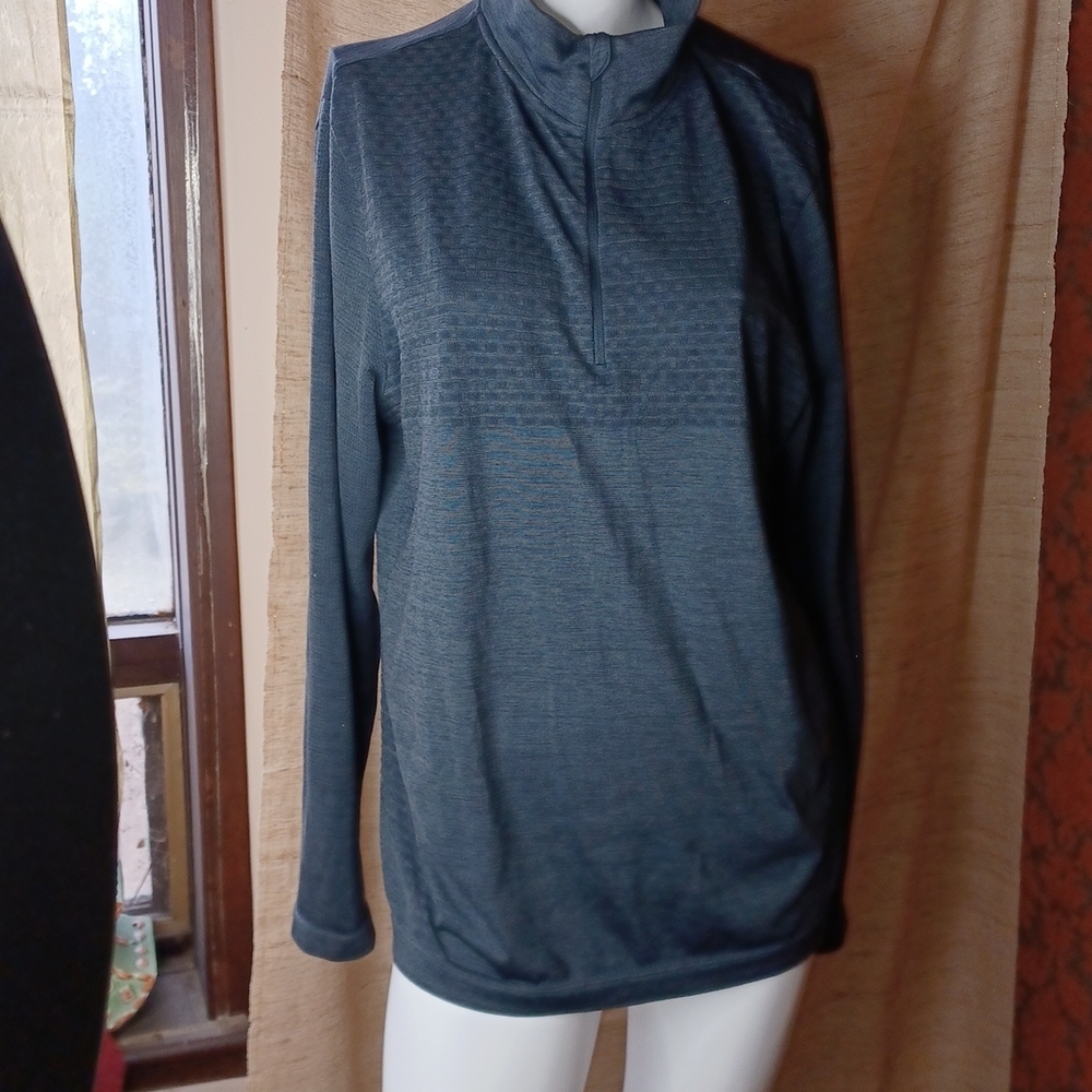 Men's carbon athletic top large